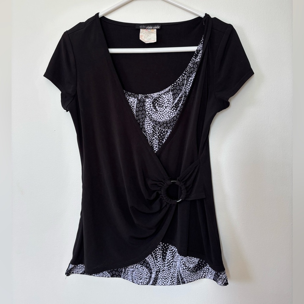🎉3/25$🎉 🖤 Vintage Y2K Black & White Wrap Fitted Blouse – Size Small 🤍